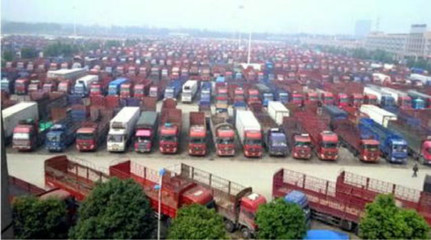 河北石家莊9米6高欄車(chē)到湖北長(zhǎng)陽(yáng)縣物流運(yùn)輸貨車(chē)出租